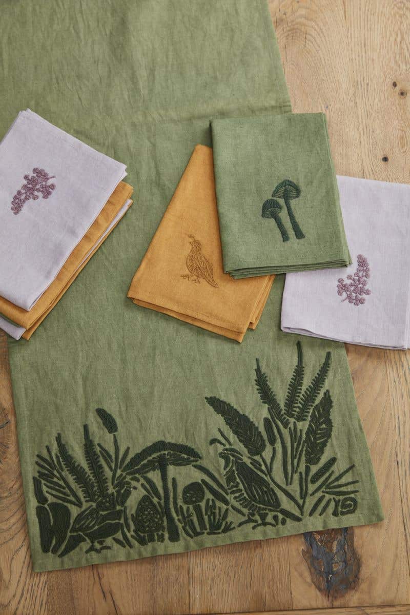 Regale Table Runner
